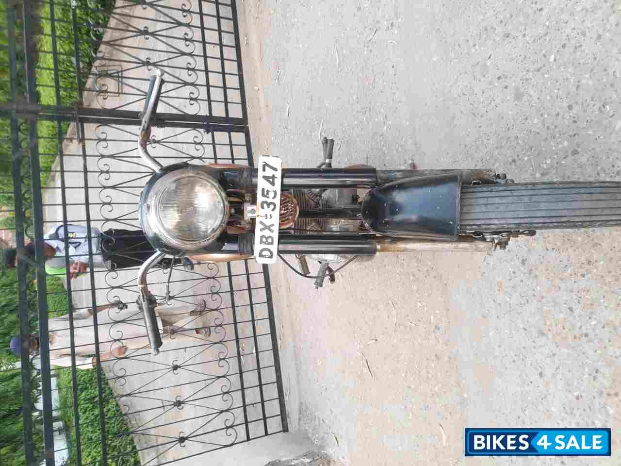 Ideal Jawa Yezdi Deluxe