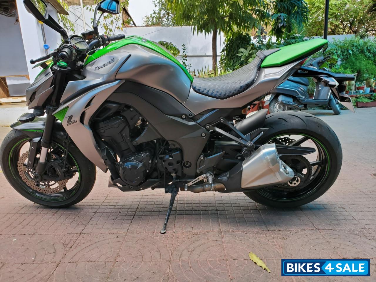 Kawasaki Z1000 R Edition