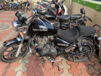 Black Royal Enfield Thunderbird 350