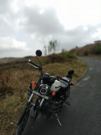 White Black Royal Enfield Thunderbird X 350