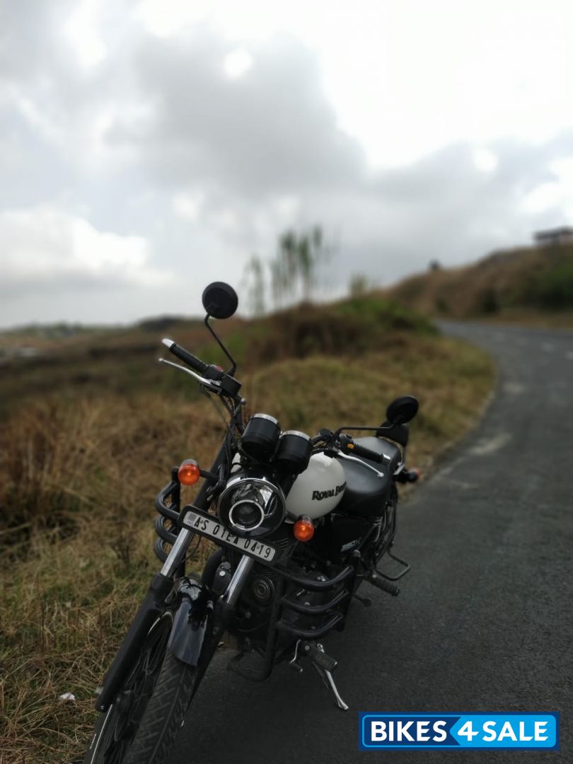 White Black Royal Enfield Thunderbird X 350