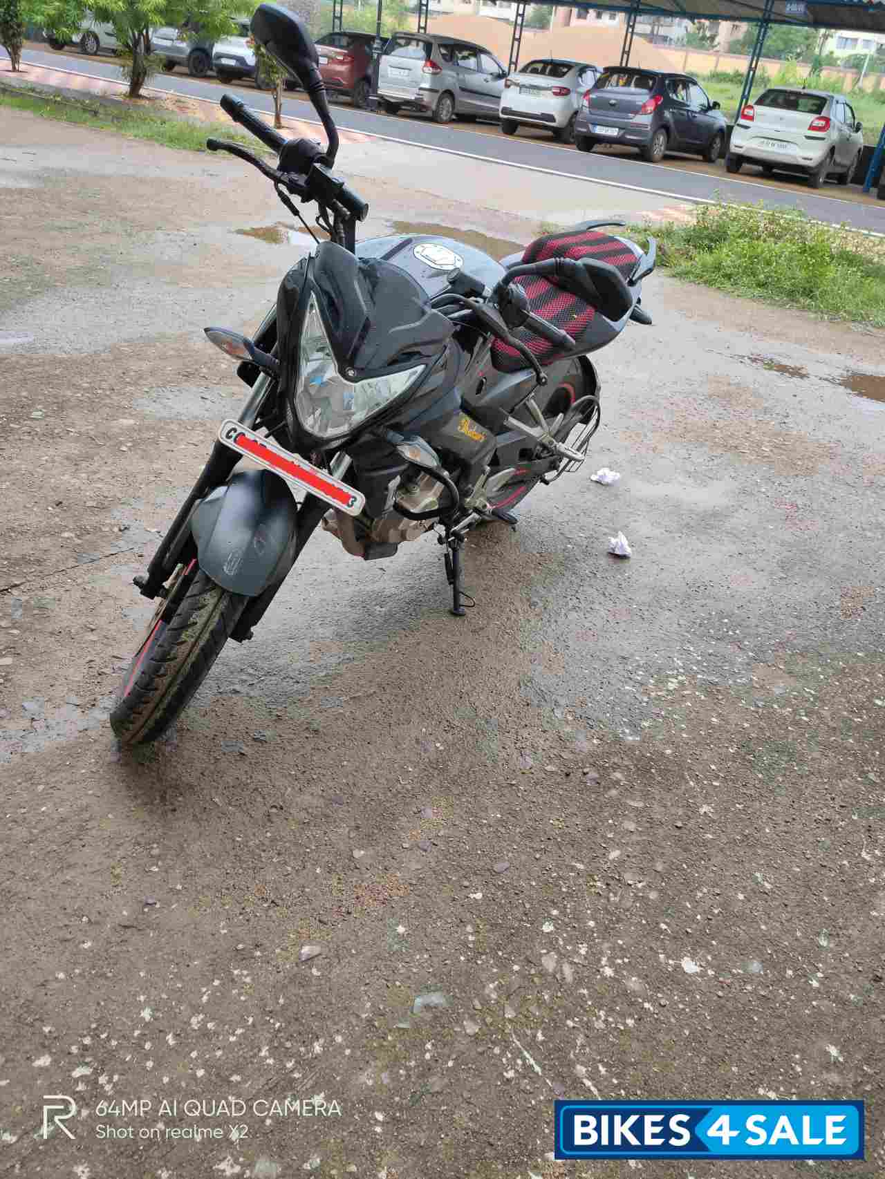 Cherry Bajaj Pulsar 200 NS