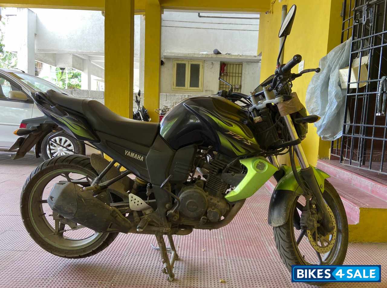 Black Green Yamaha FZ-S