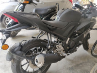 Black Yamaha YZF R15 V3
