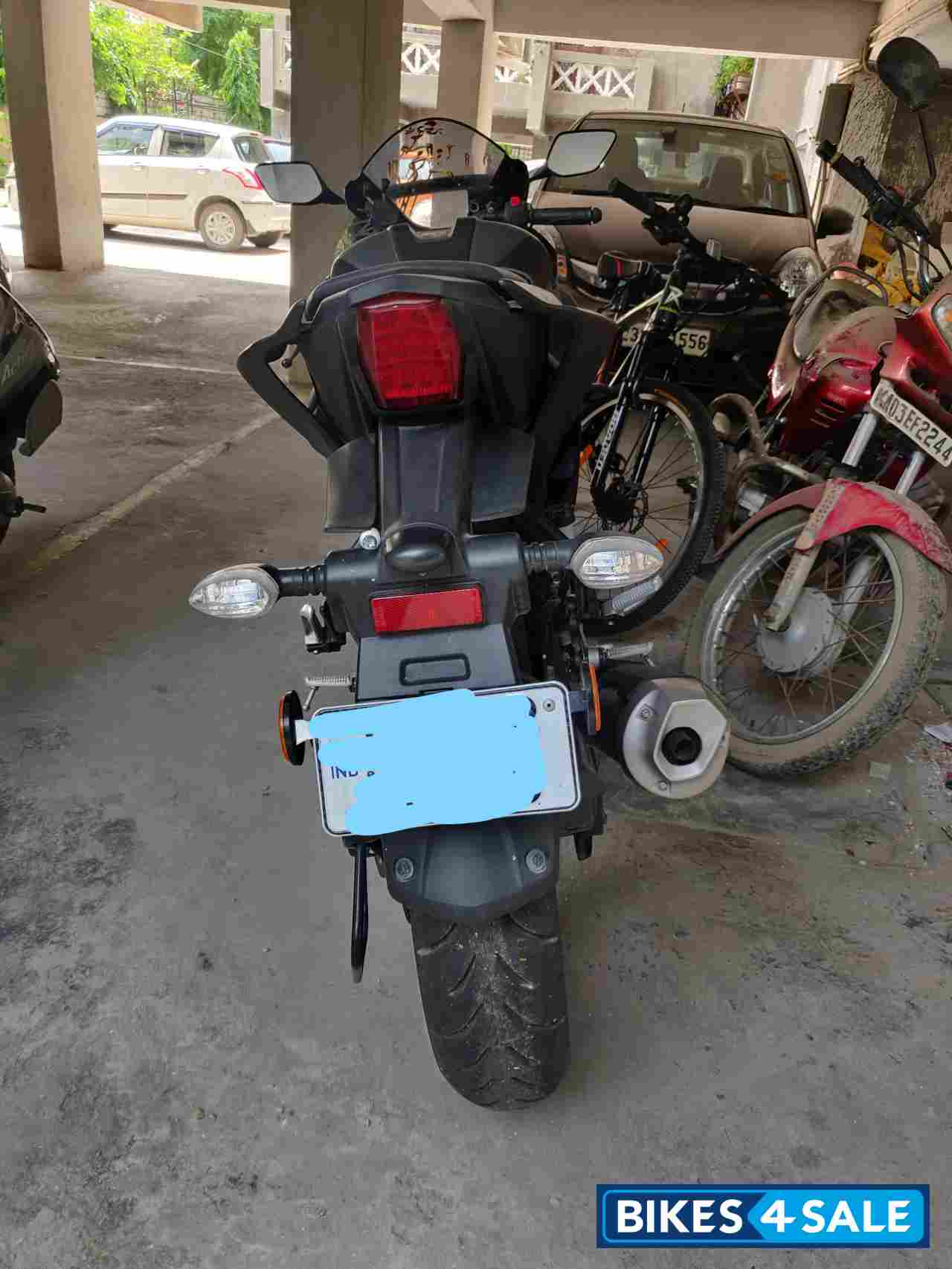 Black Yamaha YZF R15 V3