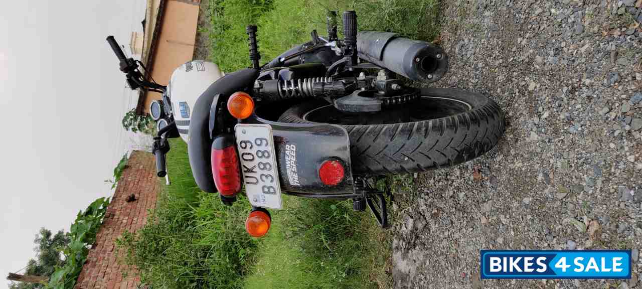 White Royal Enfield Thunderbird X 350