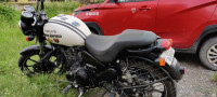 White Royal Enfield Thunderbird X 350