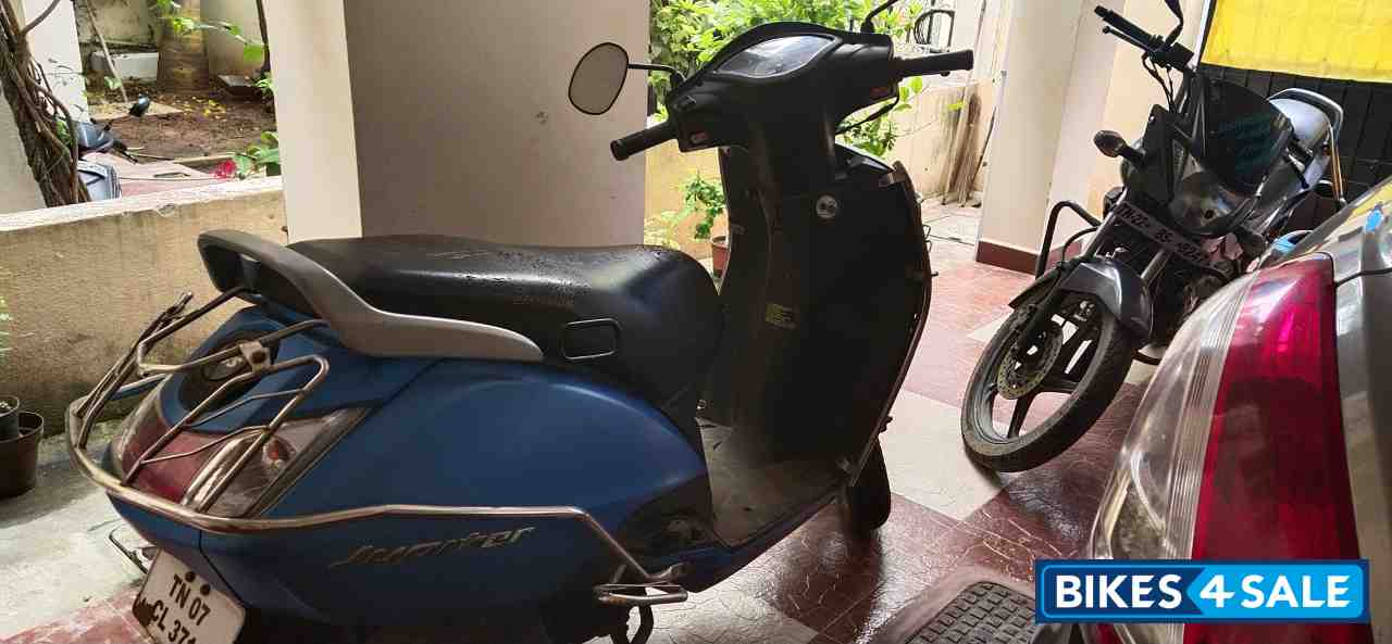 Blue TVS Jupiter Blue TVS Jupiter