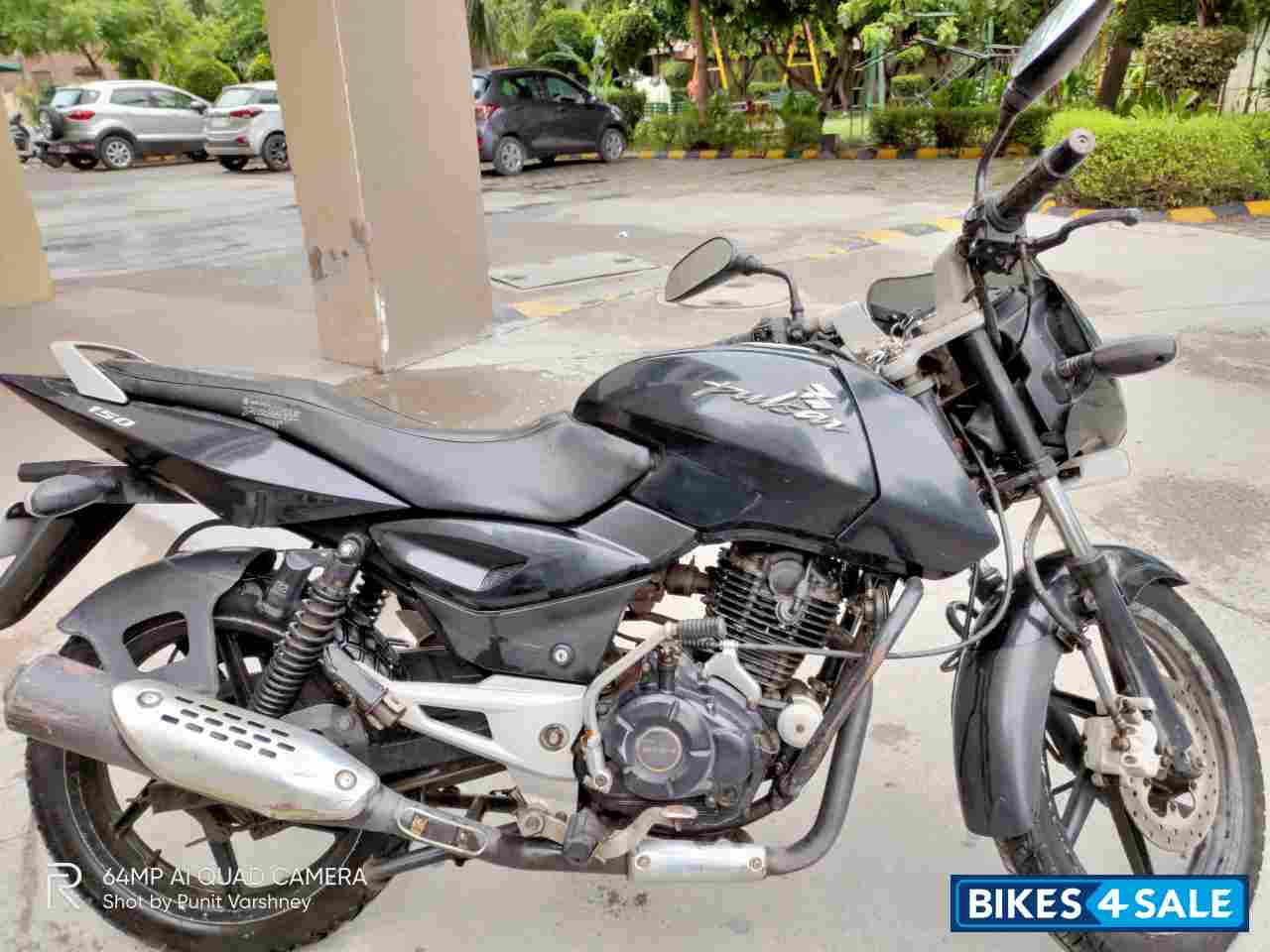 Black Bajaj Pulsar 150 DTSi
