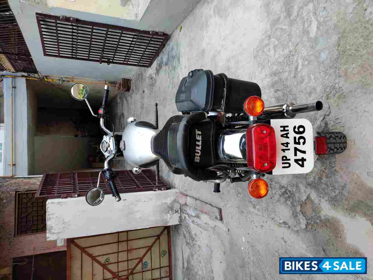 Silver Royal Enfield  Bullet electra 350