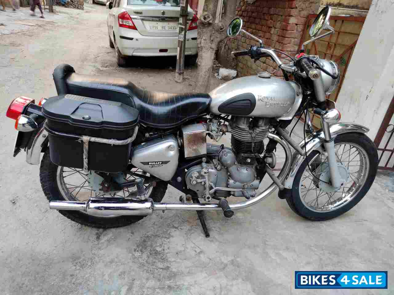 Silver Royal Enfield  Bullet electra 350