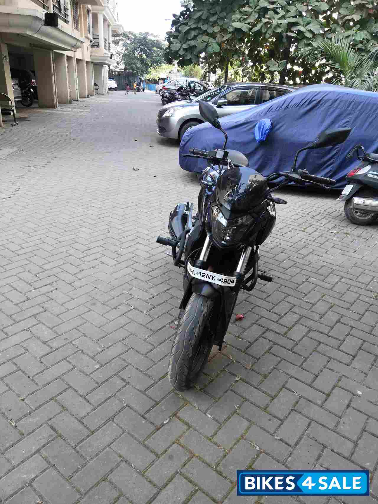 Bajaj Dominar 400