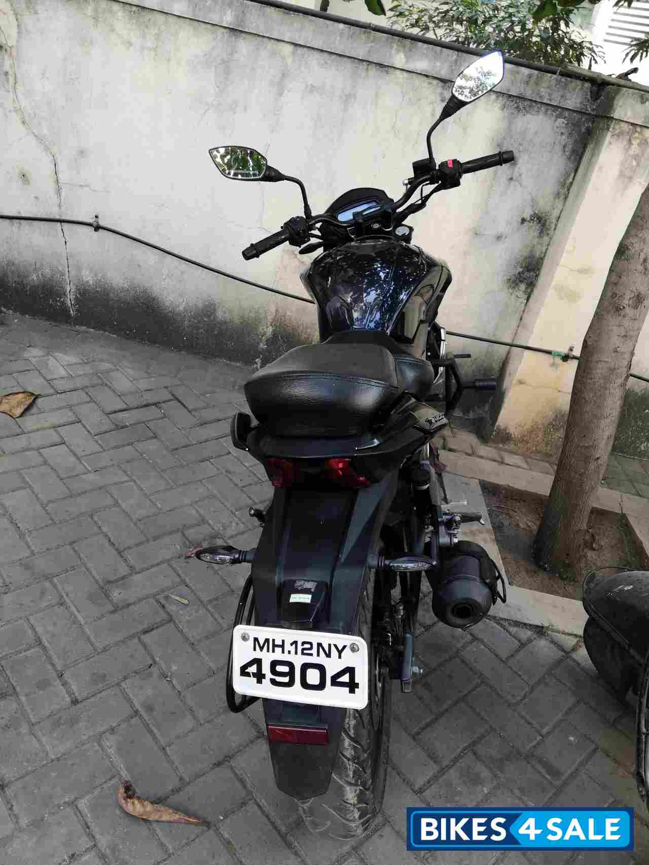 Bajaj Dominar 400