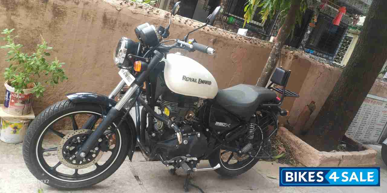 White Royal Enfield Thunderbird X 350