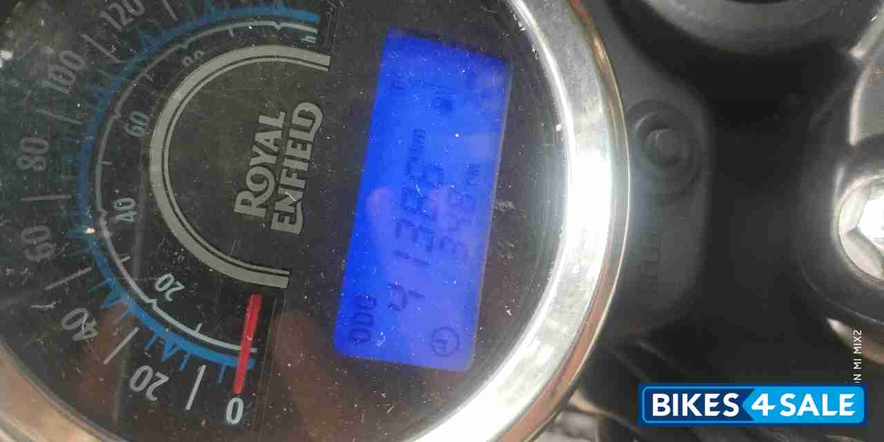 White Royal Enfield Thunderbird X 350