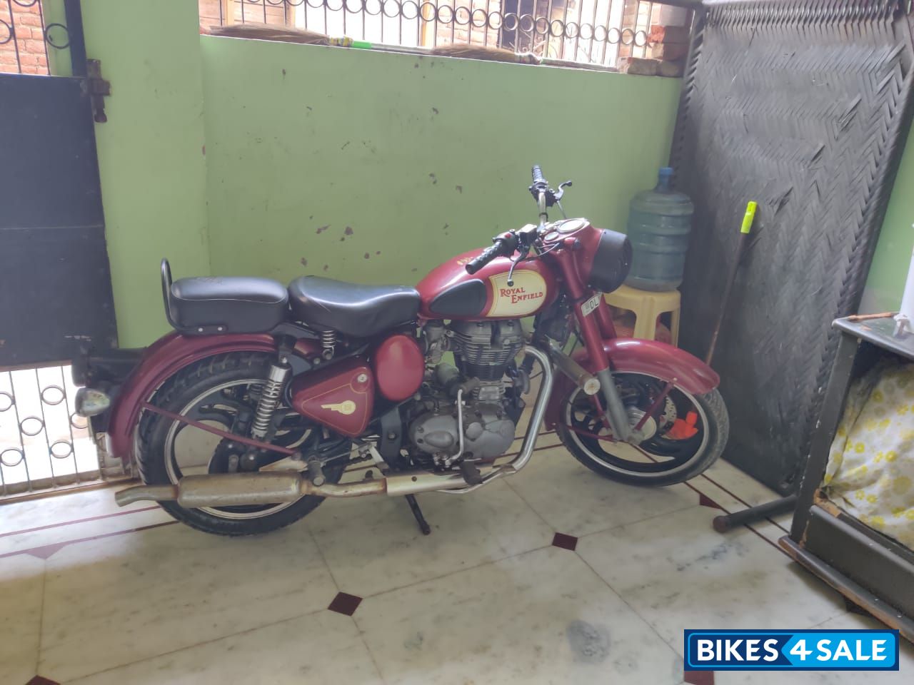 Royal Enfield Classic 350 Redditch Red