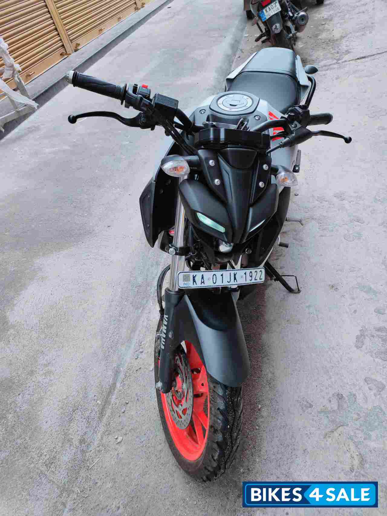 Whit And Block Yamaha MT-15 BS6 Whit And Block Yamaha MT-15 BS6