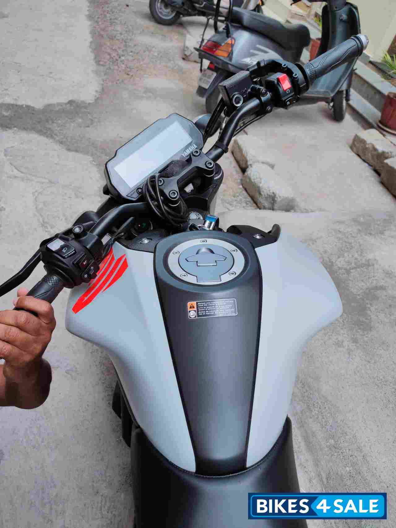 Whit And Block Yamaha MT-15 BS6 Whit And Block Yamaha MT-15 BS6