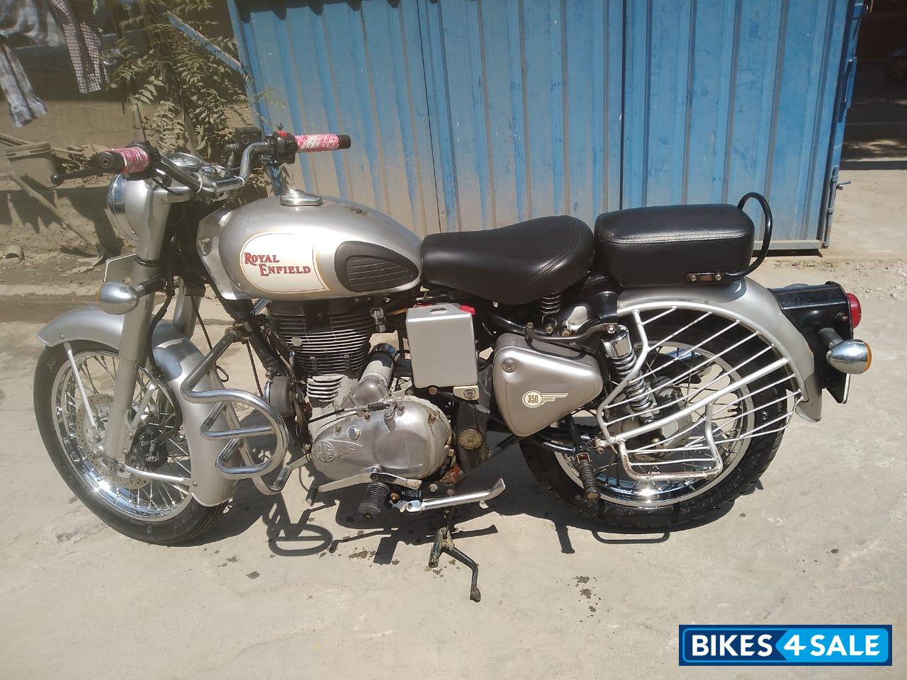 Silver Royal Enfield Classic 350