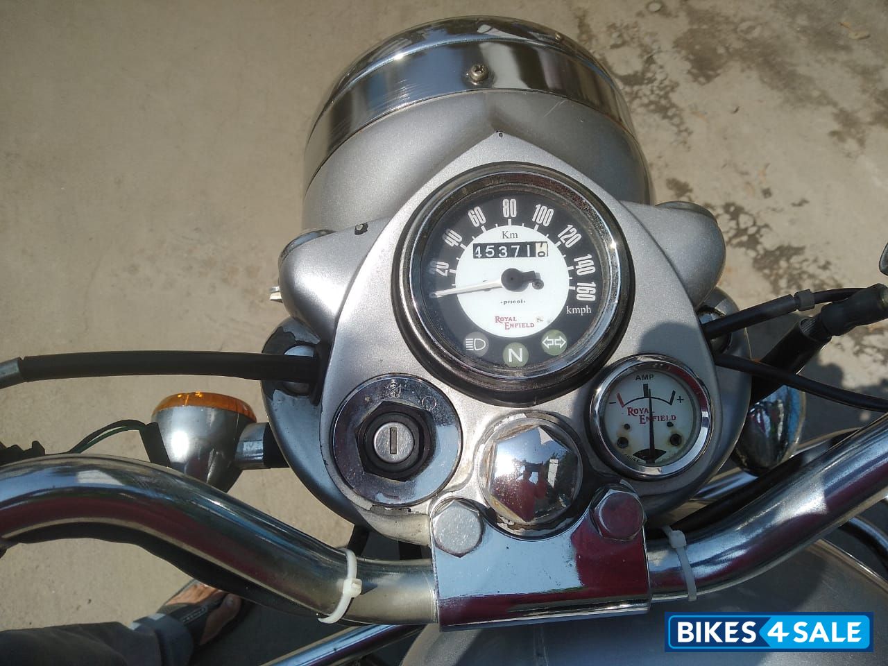 Silver Royal Enfield Classic 350