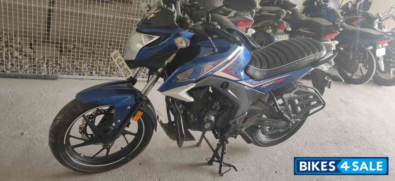 Used 17 Model Honda Cb Hornet 160r For Sale In Bangalore Id Blue Mattlic Colour Bikes4sale