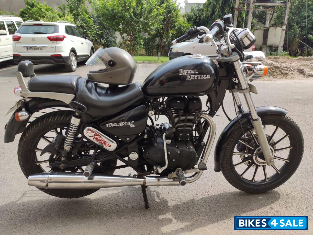 Black Royal Enfield Thunderbird 500