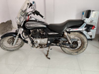 Black Bajaj Avenger Cruise 220