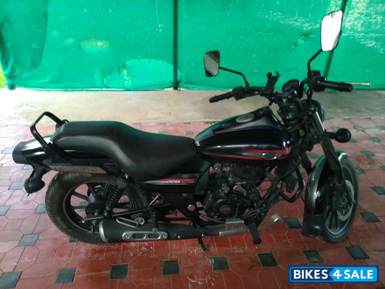 Bajaj Avenger Street 220