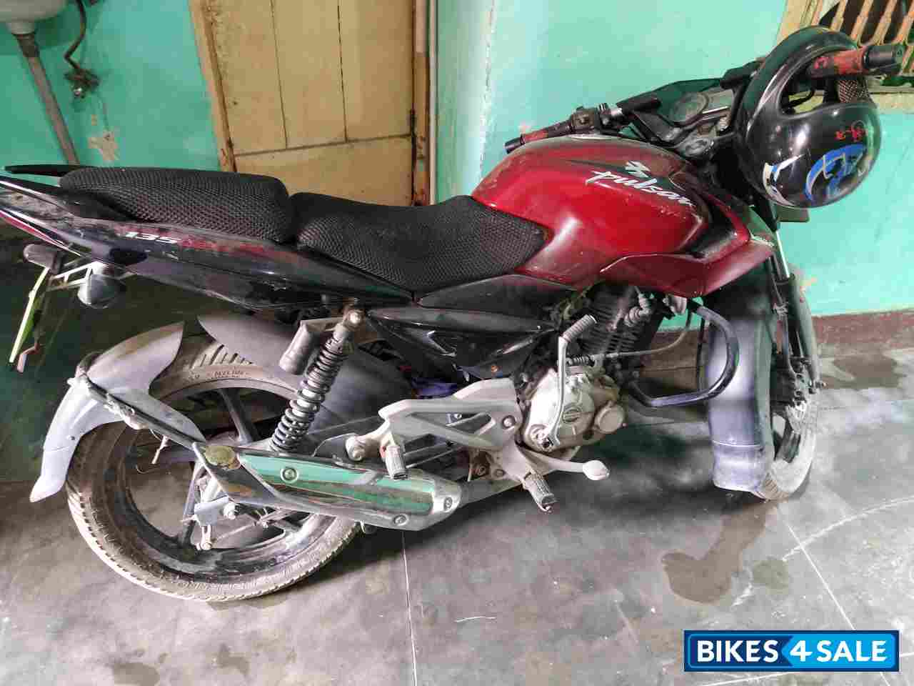 Red Bajaj Pulsar 135LS