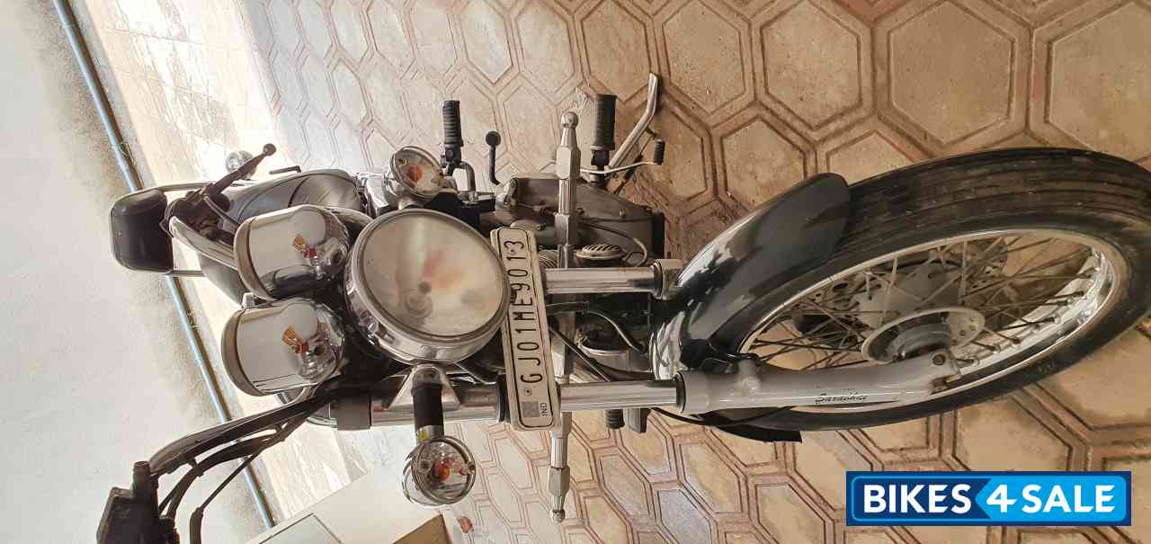 Black Royal Enfield Thunderbird
