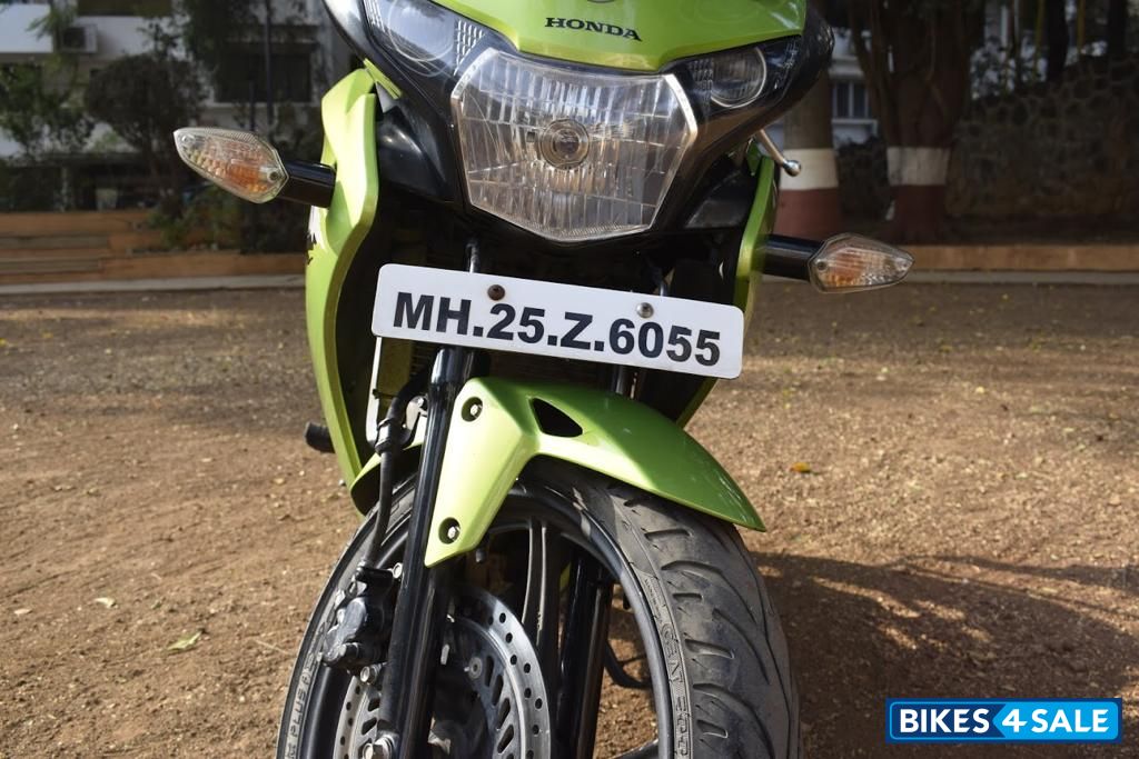 Green Honda CBR 150R