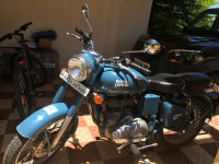 Royal Enfield Classic Squadron Blue