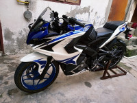 Bajaj Pulsar RS 200 ABS