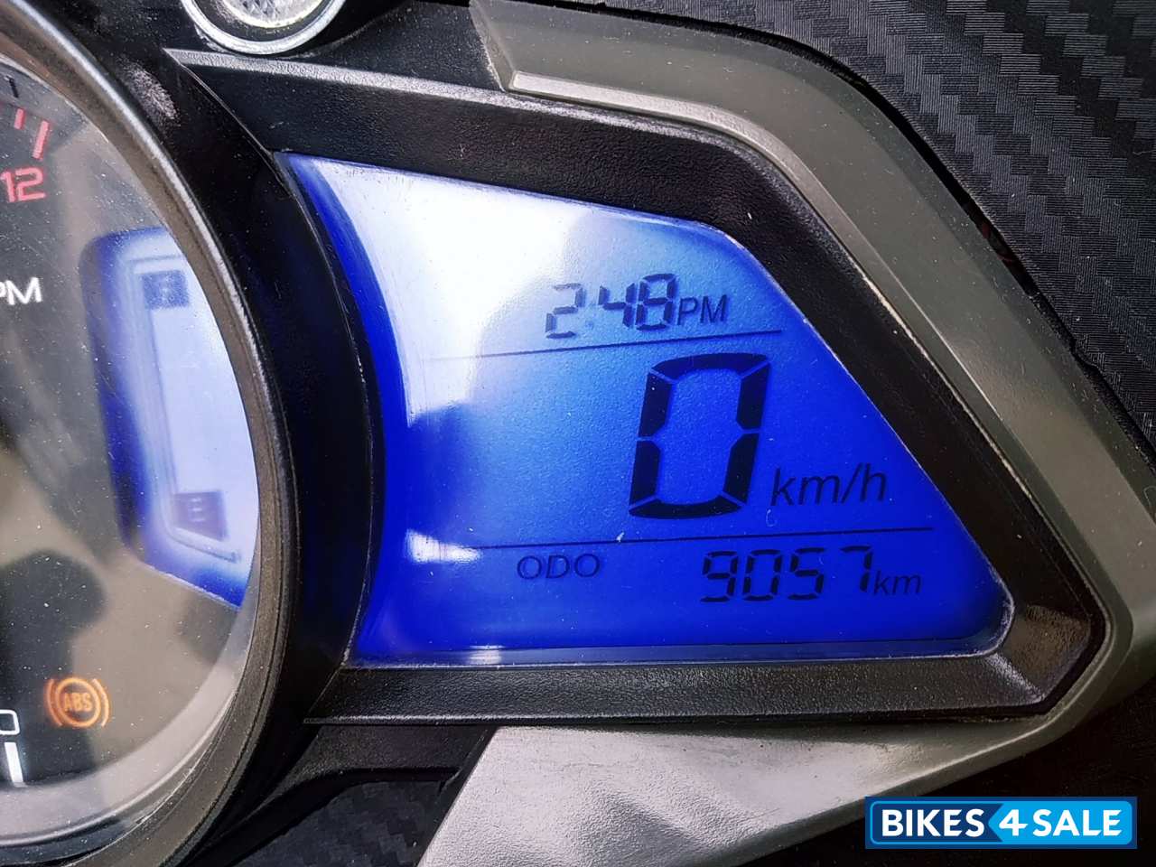 Bajaj Pulsar RS 200 ABS