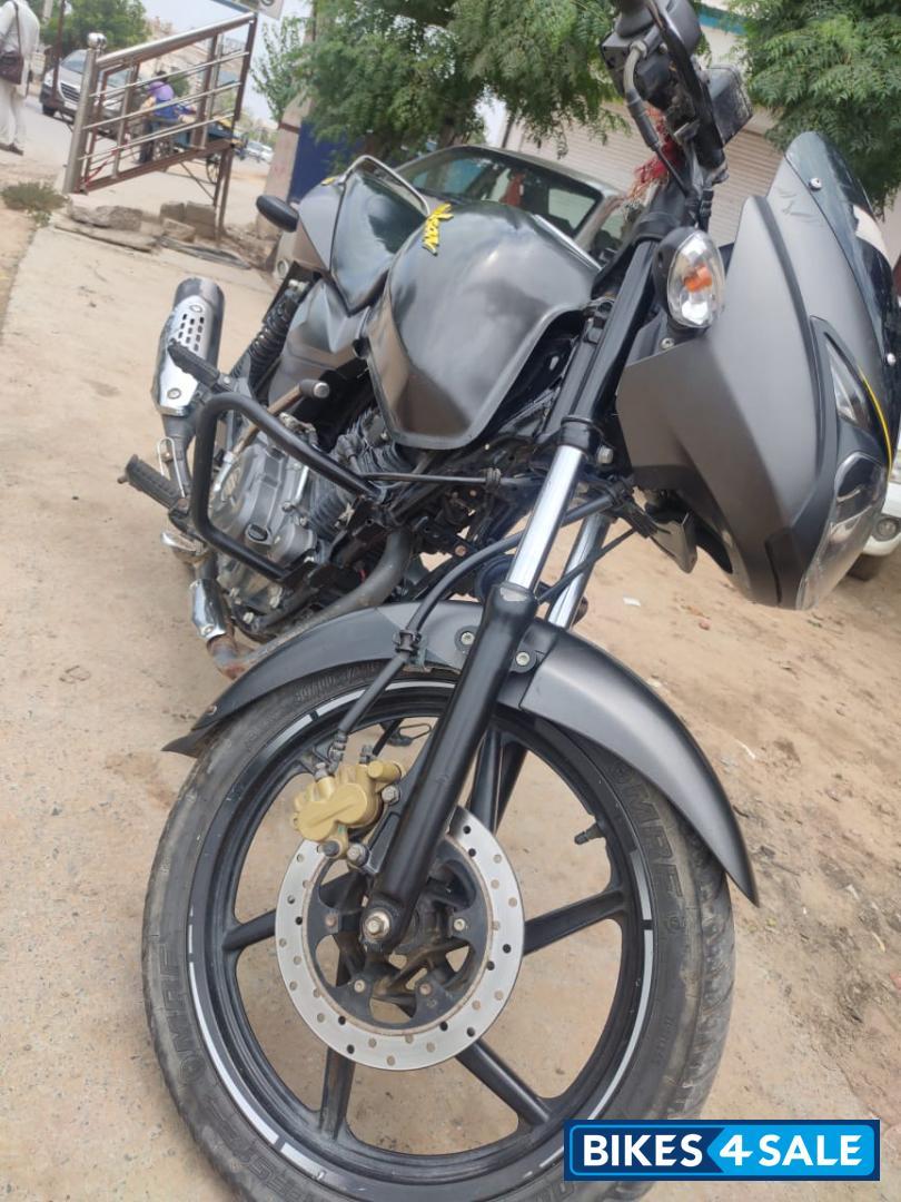 Bajaj Pulsar 150 Neon