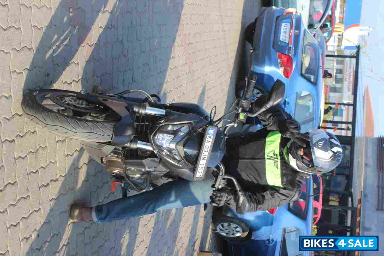 Bajaj Dominar 400 abs 2017