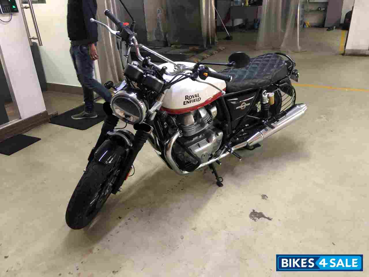 Baker Express Royal Enfield Interceptor 650 Twin Picture 4. Bike ID