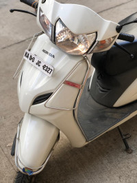 White Honda Activa 3G