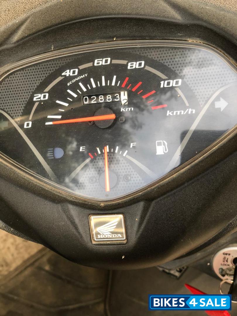 White Honda Activa 3G