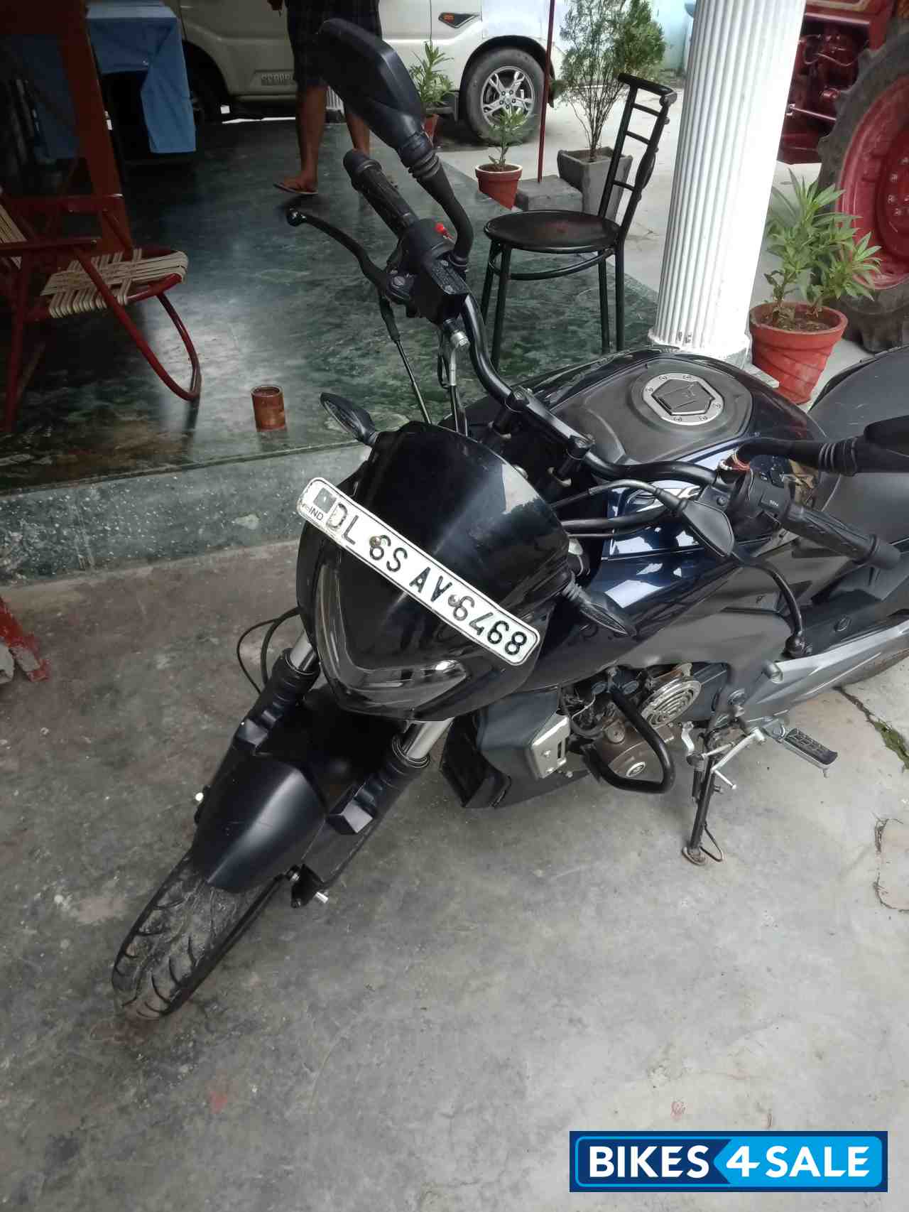 Dark Bluish Bajaj Dominar 400 Disc