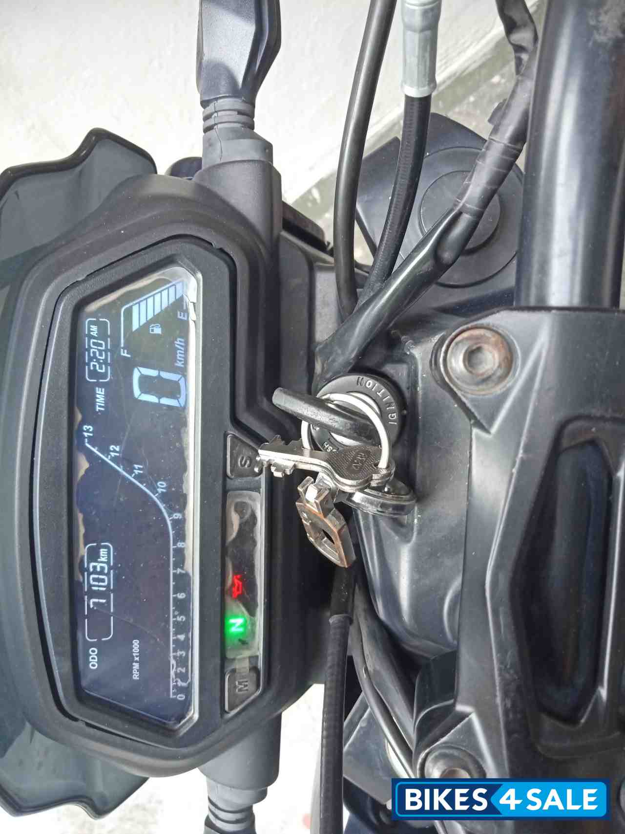 Dark Bluish Bajaj Dominar 400 Disc