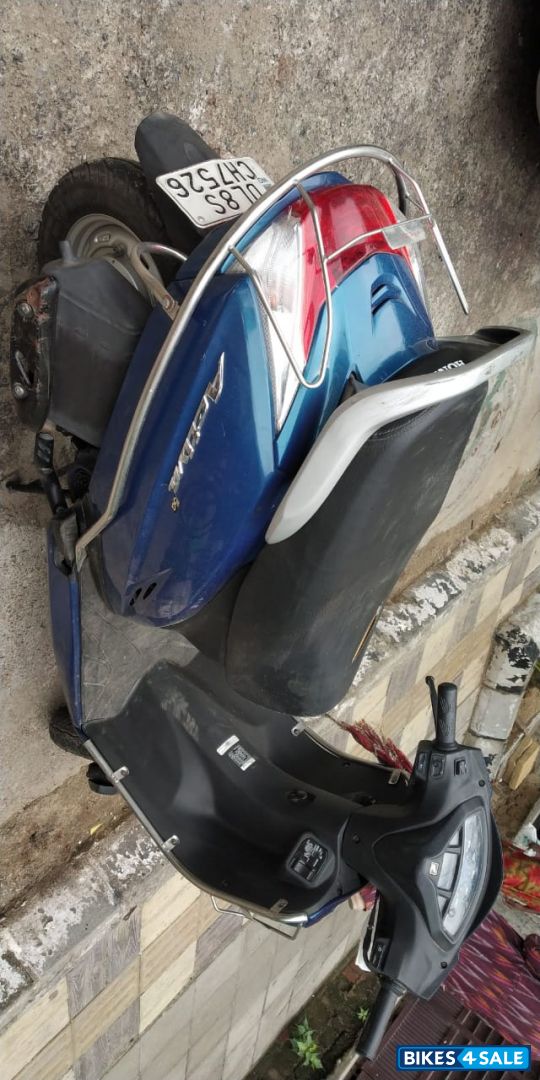 Blue Honda Activa 5G