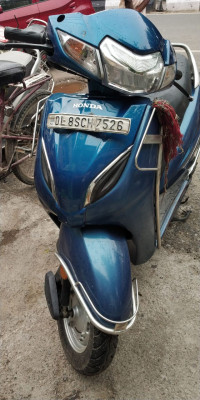 Blue Honda Activa 5G