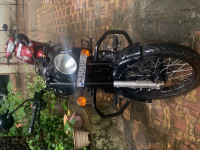 Royal Enfield Classic Stealth Black