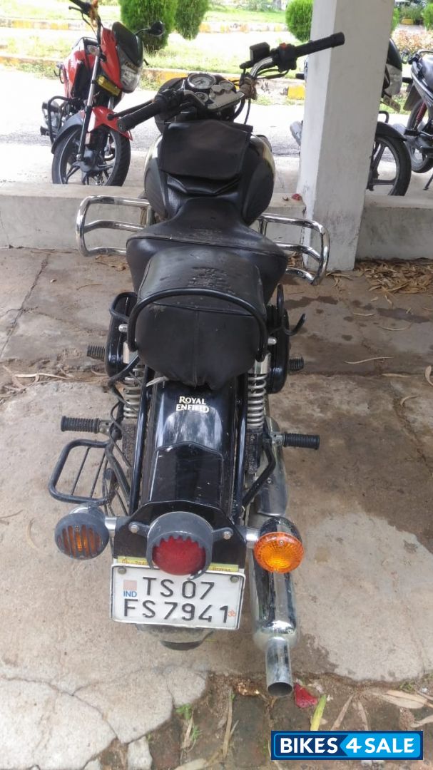 Black Royal Enfield Classic 350