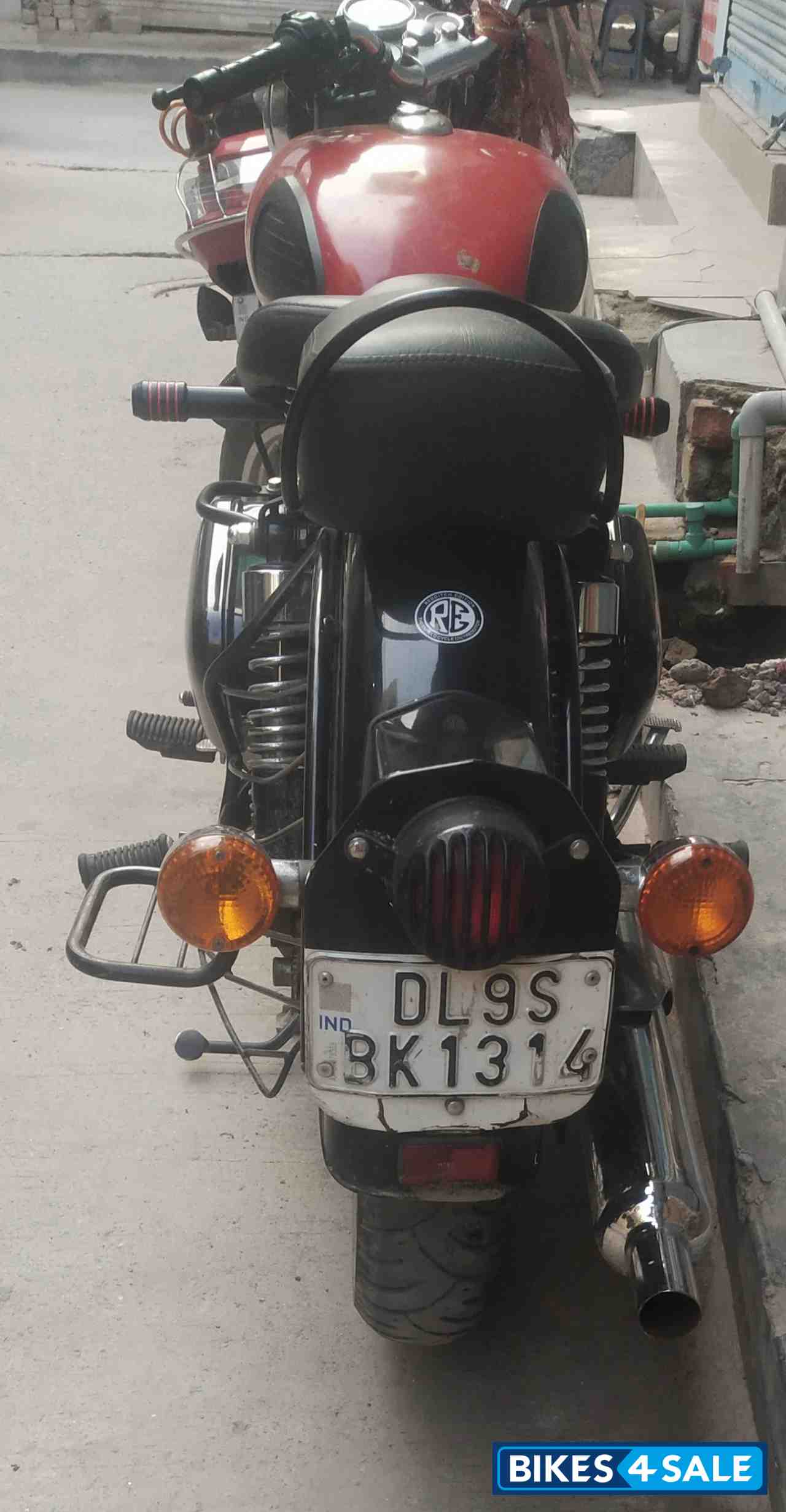 Royal Enfield Classic 350 Redditch Red