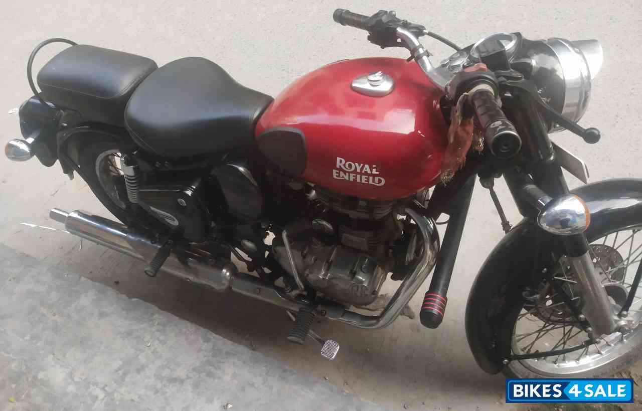 Royal Enfield Classic 350 Redditch Red
