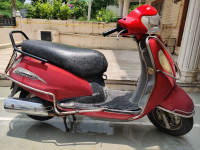 Red Suzuki Access 125