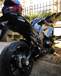 Black Kawasaki Ninja 1000