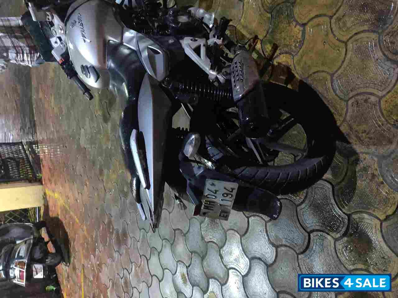 Silver Bajaj Pulsar 180 DTSi